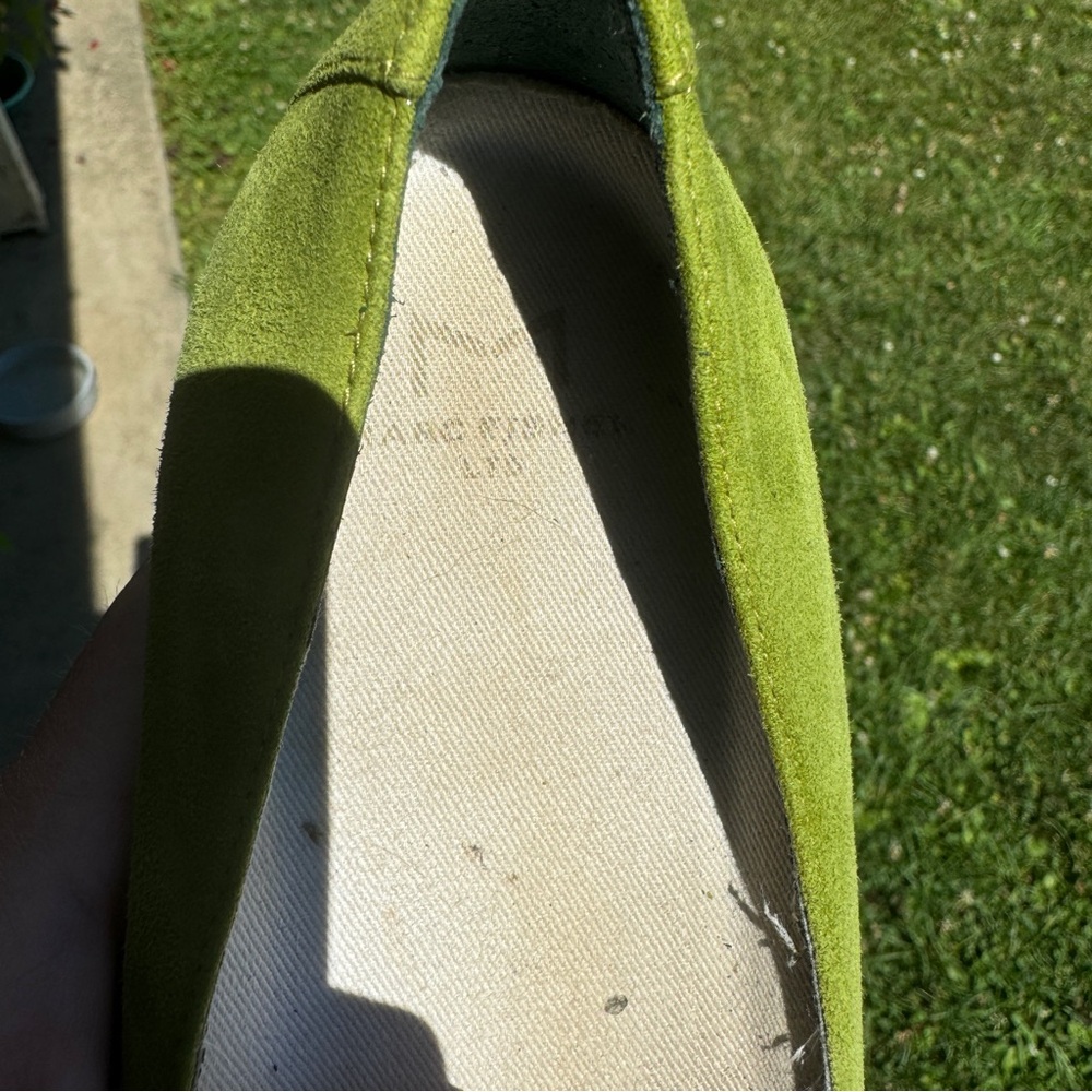 Marc Fisher lime green suede flats with patent leather accent. - Picture 4 of 4